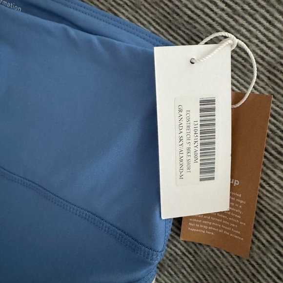 Reformation EcoStretch Bra and 5 inch bike shorts in Granada Sky/Almond size M - Picture 4 of 4